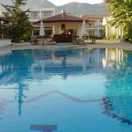 Club Z Hotel Kyrenia  Ngoại thất bức ảnh
