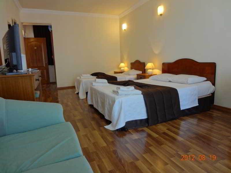Club Z Hotel Kyrenia  Ngoại thất bức ảnh